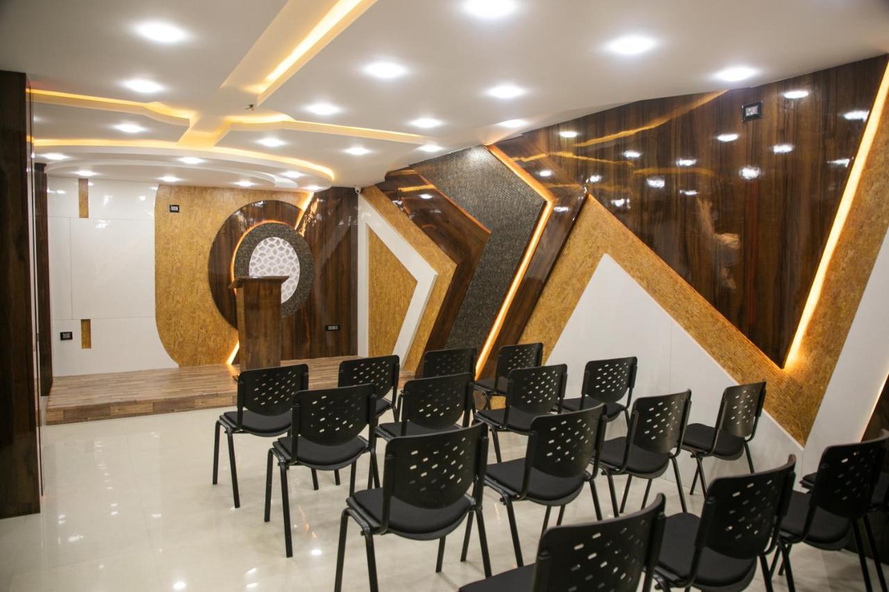 Crescent International Kohima Extérieur photo