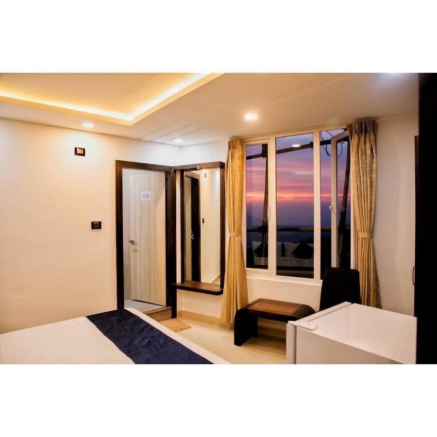 Crescent International Kohima Extérieur photo