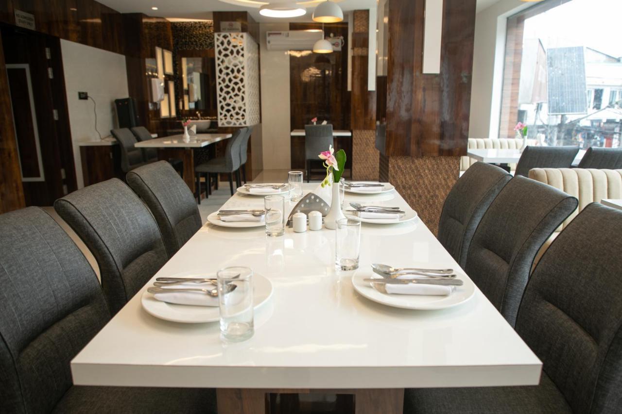 Crescent International Kohima Extérieur photo